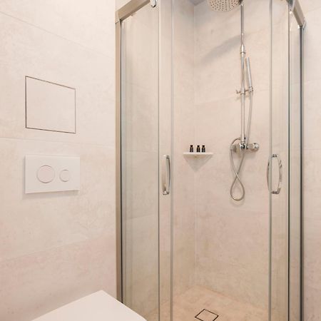 Roze Park Rooms Liepāja Eksteriør billede